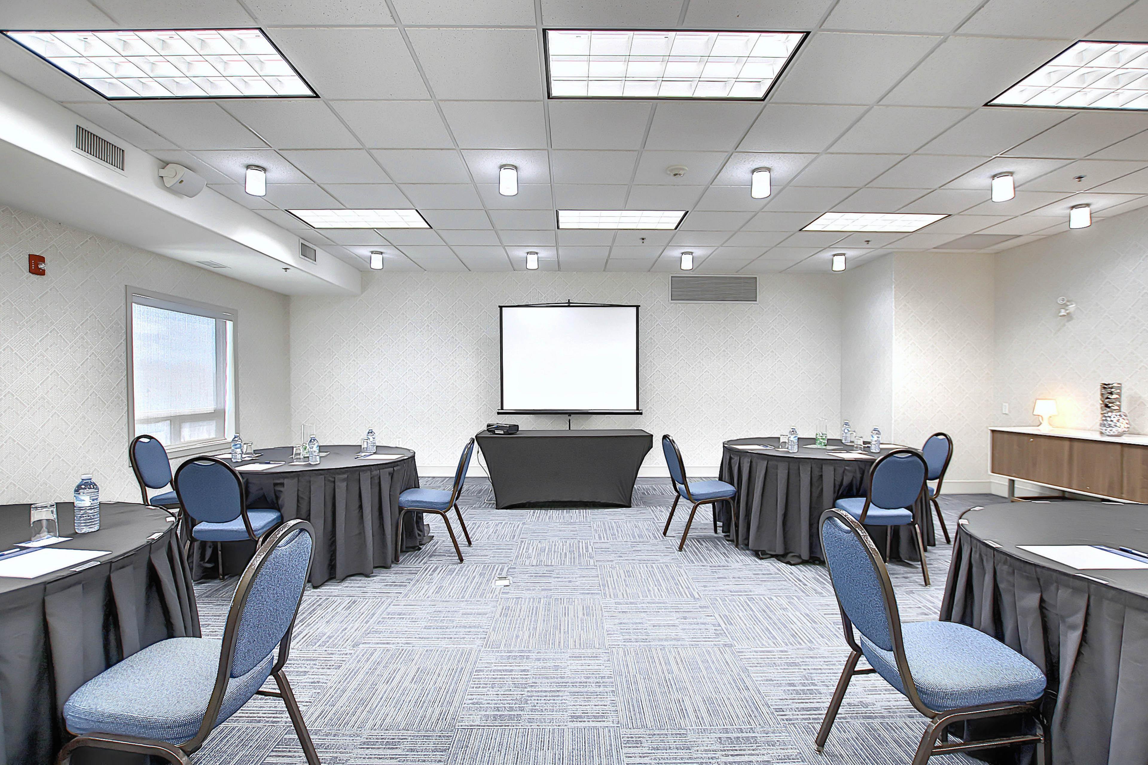 Holiday Inn Express Airport Calgary By Ihg Exterior foto
