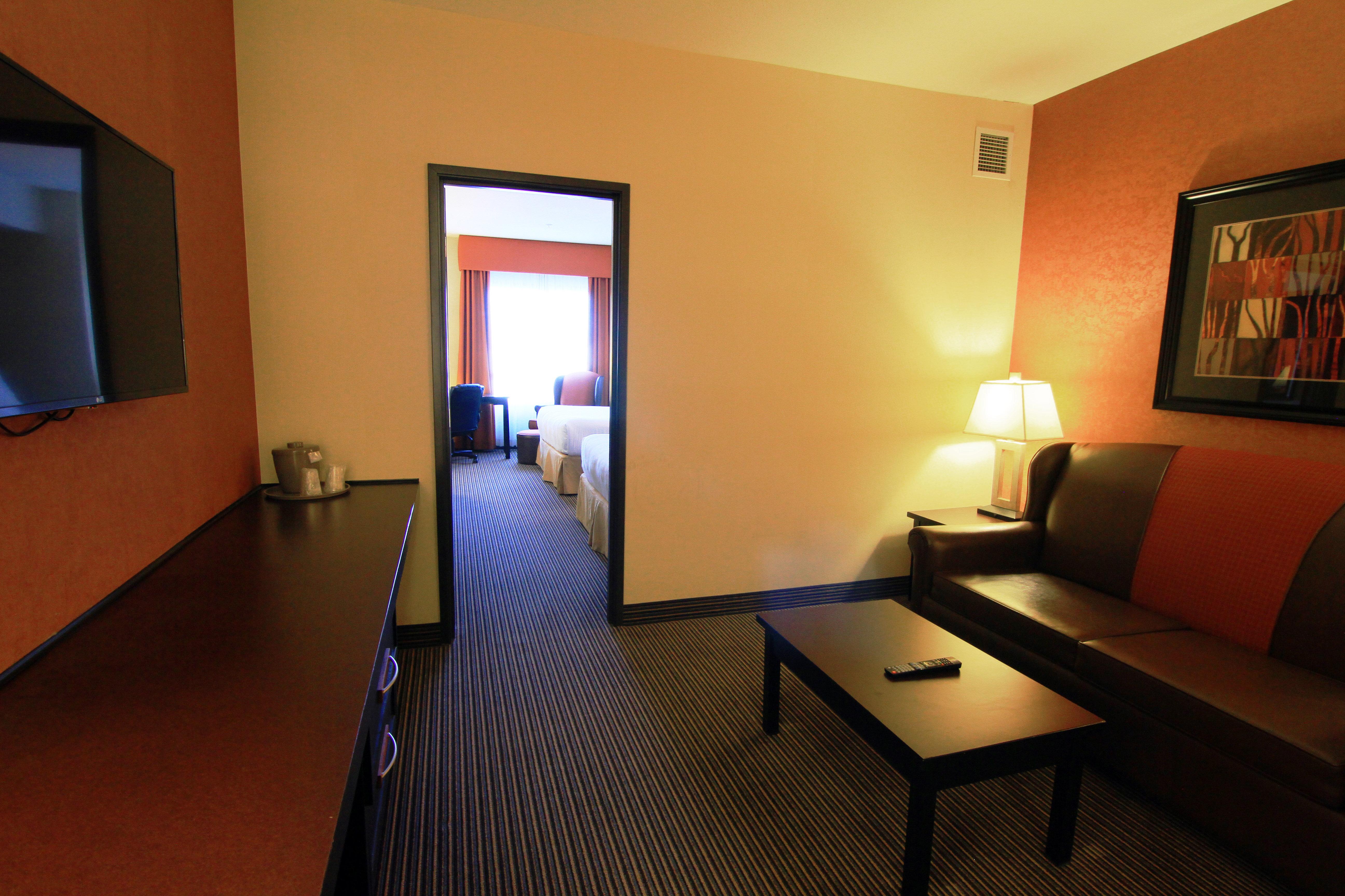 Holiday Inn Express Airport Calgary By Ihg Exterior foto